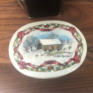 Vintage 1991 Heritage House music box